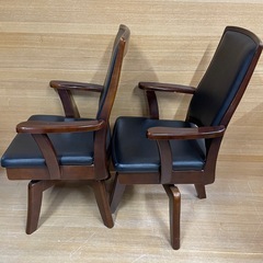 e17 【回転式 ダイニングチェア】二脚セットの画像