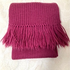 ワインレッド系　手編みマフラー:フリジン付きマフラー:ハンドメイド:ストールの画像
