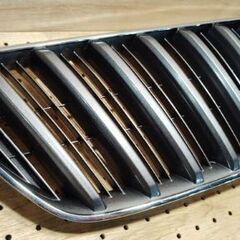 (J256)【相模原市中央区田名】リユース品★トヨタ/TOYOTA ハリアー純正ラジエータグリル (53111-48010)の画像