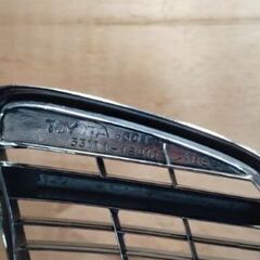 (J256)【相模原市中央区田名】リユース品★トヨタ/TOYOTA ハリアー純正ラジエータグリル (53111-48010)の画像