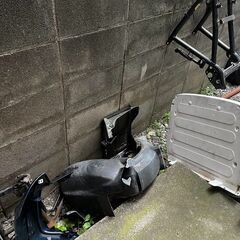 バイクエンジン・アルミくず・鉄くず・プラ等あげます。の画像