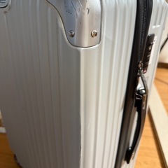 超軽量　キャリーケースの画像