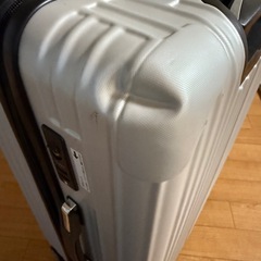 超軽量　キャリーケースの画像