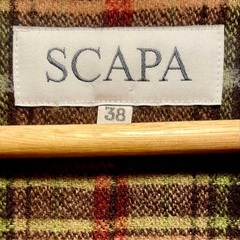 新品に近い美品　新品のお値段は約12万円　ブランドはSCAPA　ダッフルコート　ウール100%  オーストリア生地　柔らか　軽量　暖かい　の画像
