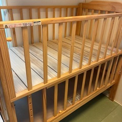 ベビーベッド ハイタイプの画像