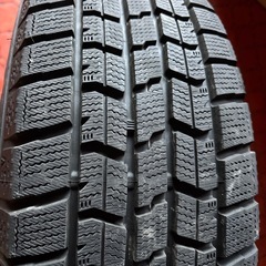 スタッドレスタイヤの画像