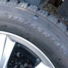 スタッドレスタイヤの画像