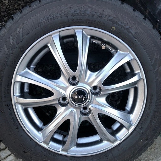 スタッドレスタイヤ