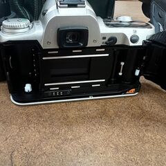 フィルム１眼レフカメラ ペンタックスMZ-10の画像