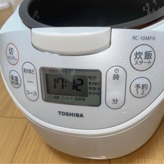 【　美品　】TOSHIBA 炊飯器(5.5合)の画像
