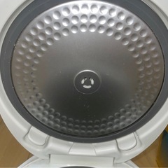【　美品　】TOSHIBA 炊飯器(5.5合)の画像