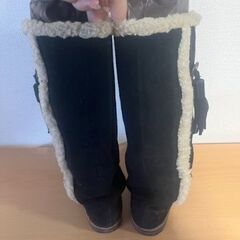 ボア　フリンジ付き　ブーツの画像