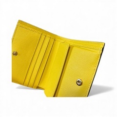 【本日削除】Marni 二つ折り財布　イエローの画像