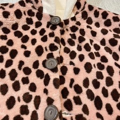 ピンクのヒョウ柄ポンチョの画像