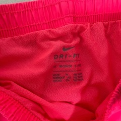 NIKE✨新品 4T ショートパンツの画像