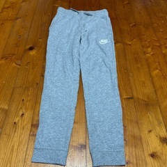 ナイキ　パーカー&長ズボン　セットアップ　140センチの画像