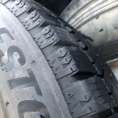 スタッドレスタイヤの画像