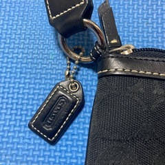COACH ブラック ショルダーバッグの画像