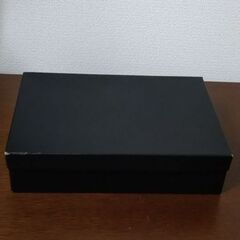 バッグ（28cm位）と花飾りの画像