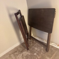 折りたたみデスク&チェアの画像