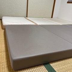 【決定！】25日取りに来れる方！【定価8万程度】西川 快圧ふとんΣ、ノーブランドマットレス 2つセットの画像