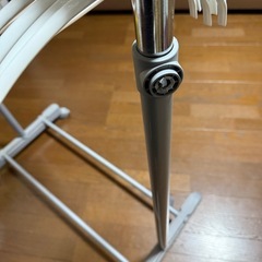 ハンガーラックの画像