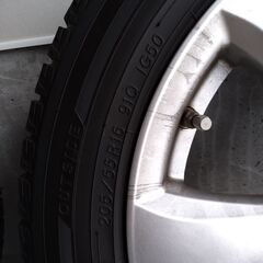 レクサス　スタッドレス　ホイール付き　一部傷ありの画像