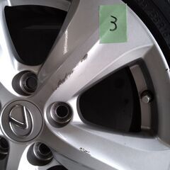 レクサス　スタッドレス　ホイール付き　一部傷ありの画像