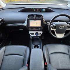 50プリウス☆Sツーリングセレクション☆車検令和9年8月☆純正9インチナビ☆CD☆DVD☆地デジ☆Bluetooth☆ビルトインETC☆バックカメラの画像