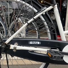 27インチの白いママチャリの画像