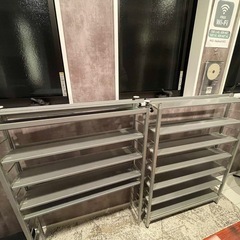 引き取り限定★突っ張りCDラック収納スチール製幅75cmの画像