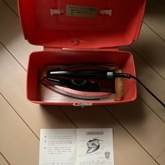 昭和初期のアイロン＆保温ポット　おまけで炊飯器の画像