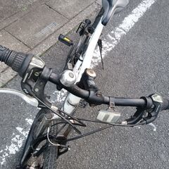 クロスバイクHummer白の画像