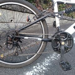 クロスバイクHummer白の画像