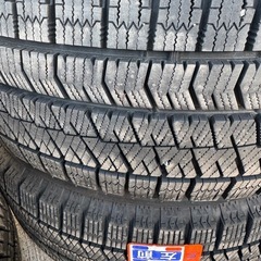 205/55R17 スタッドレス 2020年製 8部山 ブリジストン ブリザック VRX2 組み替え作業も承ります　の画像