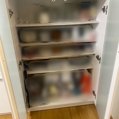 【タダでお譲り】白い食器棚【12月引き取り希望】の画像