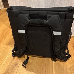 ウーバーイーツ　公式の配達バックの画像