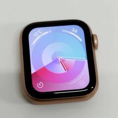 Apple Watch Series 6/GPS/40mm/A2291/ゴールド〈MG123J/A〉の画像