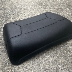 GIVI E470 バックレスト 背もたれ パット リアボックス用 バイク トップケース用 スクーターの画像