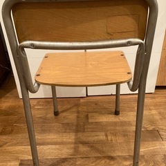 中古　学校の椅子の画像