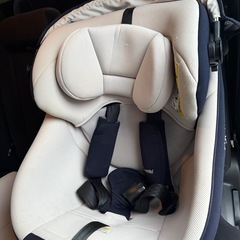 チャイルドシート(combi)【取引確定済】の画像