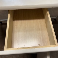 白色バタフライテーブル（楕円形）専用折り畳み椅子2脚付きの画像