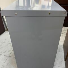 ✨️ジモティー割引✨️【ジャングルジャングル堺初芝店】　書庫　鍵付き　幅(W)805mm × 奥行(D)502mm × 高さ(H)810mm　堺市（東区　西区　北区　南区　堺区　美原区）高石市　泉大津市　忠岡町　和泉市　松原市　大阪狭山市の画像