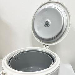 【使用数回のみ！】<TIGER> JHG-A111 FT タイガー　電子ジャー　炊きたて（保温専用の画像