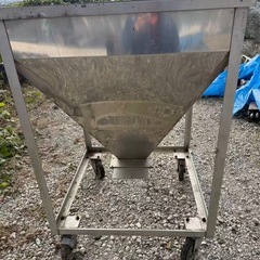 角型ホッパーの画像