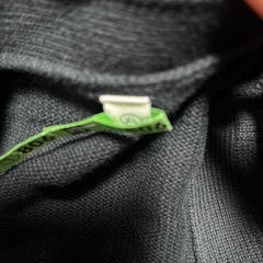 ユニクロのカーディガンの画像