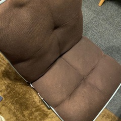 リビングテーブル、座椅子3個セットの画像