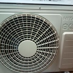 安心の電気工事士がお伺い致します！超高年式2024年製！人気の6畳用！一ランク上の機種！取り付け工事付き！取外し工事無料！保証付き！配送込み♪エリア限定の画像