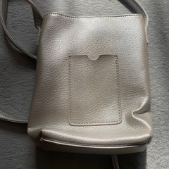 ショルダーバッグの画像