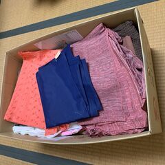 [あげます]　布地　ハギレ　段ボール1箱分の画像